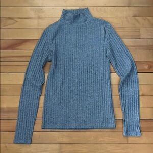 Topshop - Grey Ribbed Turtleneck Shirt